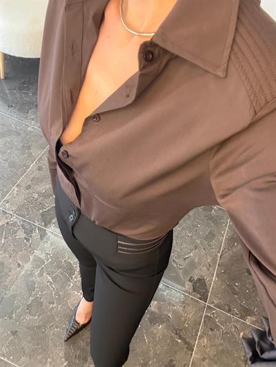 Acıkahve Vatkalı Omzu Dikişli Slim Fit Gomlek 