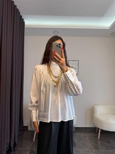 Beyaz Hakim Yaka Gömlek