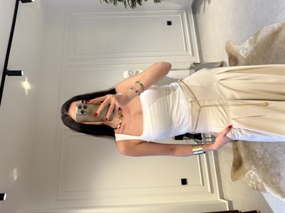 Beyaz Kare Yaka Askılı Bluz