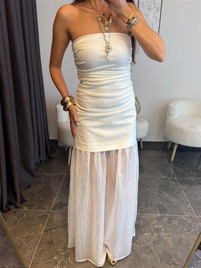 Drapeli Tül Detaylı Straplez Elbise