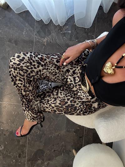 Düğme Detaylı Siyah Yelek