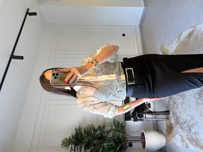 Ekru Pullu Garnilli Gömlek 