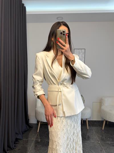 Ekru Renk Çanta Kemerli Blazer Ceket 