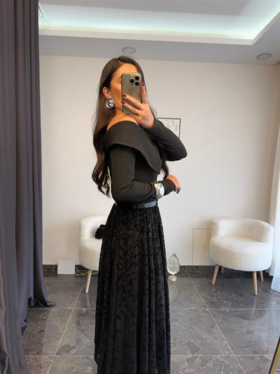 Flok Baskılı Asimetrik Kesim Siyah Etek