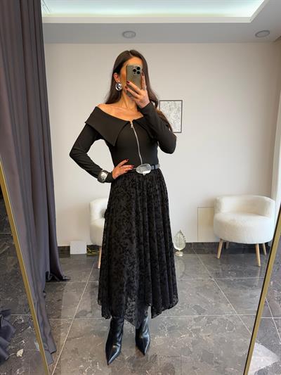 Flok Baskılı Asimetrik Kesim Siyah Etek