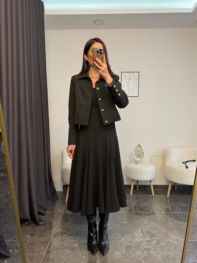 Gold Düğme Detaylı Kısa Blazer Ceket