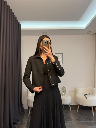 Gold Düğme Detaylı Kısa Blazer Ceket