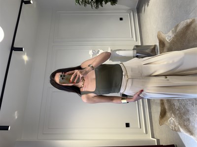 Haki Kare Yaka Askılı Bluz