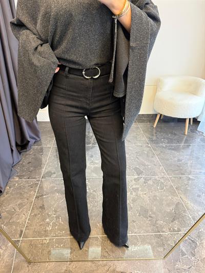 Kemerli İspanyol Paça Siyah Jean