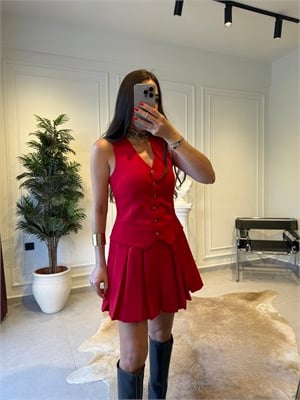 Kırmızı Yelek Görünümlü Pileli Elbise