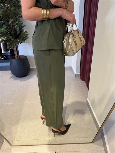 Koyu Yeşil Önden Fermuarlı Yelek Ve Paçası Ayarlanabilir Pantalon Takımı