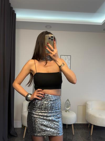 Mini Dekolteli Payetli Elbise
