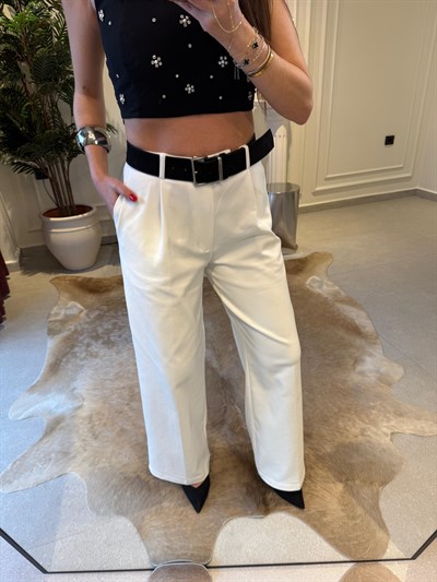 Önü Taşlı Crop Bluz 