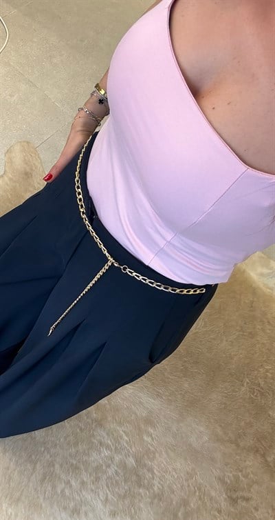 Pembe Kare Yaka Askılı Bluz