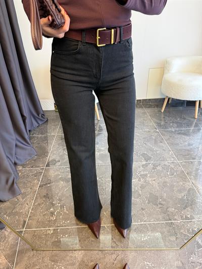 Push-Up Özellikli Kesik Paça İspanyol Jean