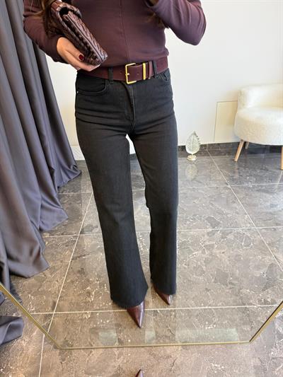 Push-Up Özellikli Kesik Paça İspanyol Jean