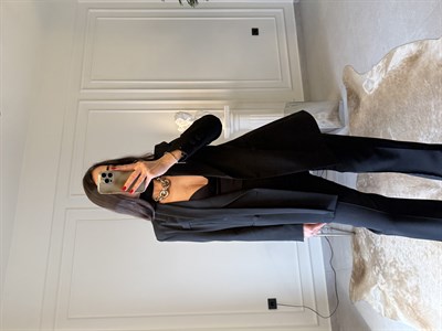 Siyah Kaplama Düğmeli Kruvaze Yaka Belden Kuşaklı Takım 