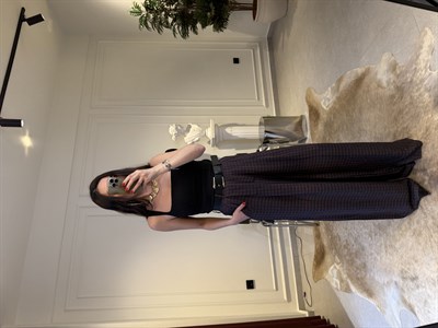 Siyah Kare Yaka Askılı Bluz