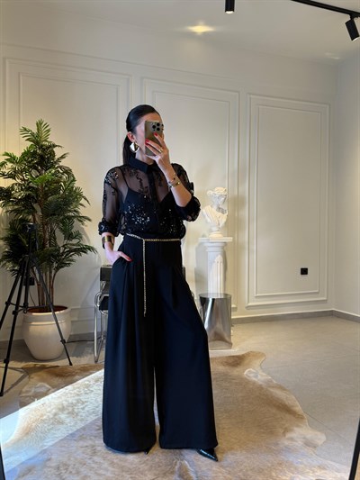 Siyah Pullu Garnilli Gömlek 