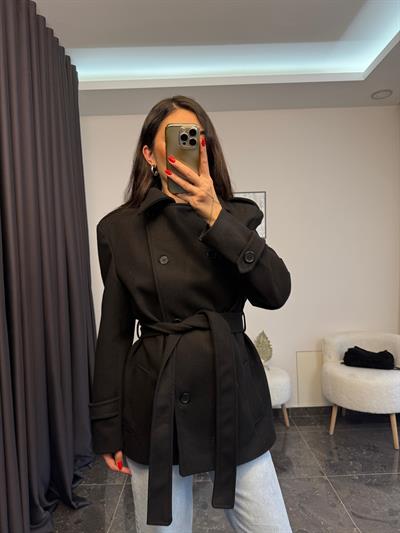 Siyah Renk Kaşe Vatkalı Kaban