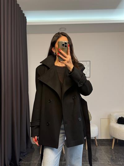 Siyah Renk Kaşe Vatkalı Kaban