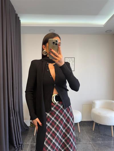 Siyah Şal Detaylı Fitilli Triko 