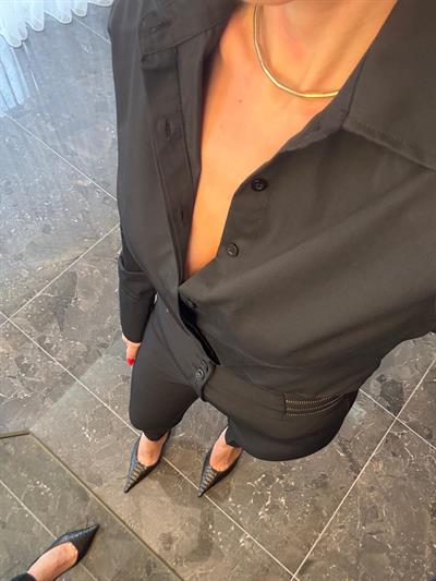 Siyah Vatkalı Omzu Dikişli Slim Fit Gömlek 