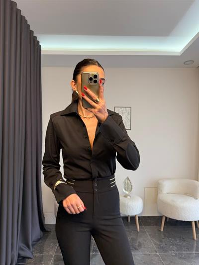 Siyah Vatkalı Omzu Dikişli Slim Fit Gömlek 