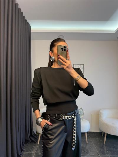 Siyah Vatkalı Triko