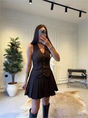 Kahve Yelek Görünümlü Pileli Elbise