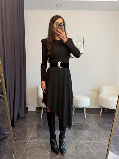 Vatkalı Dantel Detaylı Viskon Elbise