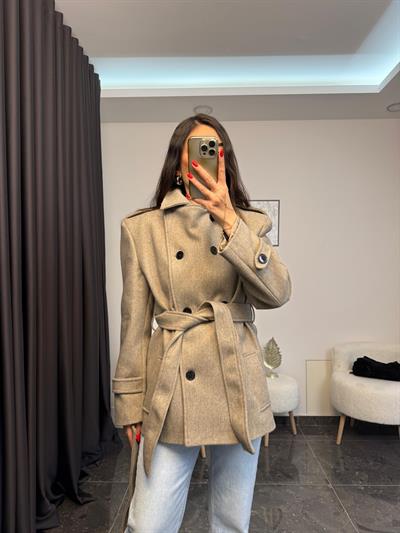 Vizon Renk Kaşe Vatkalı Kaban