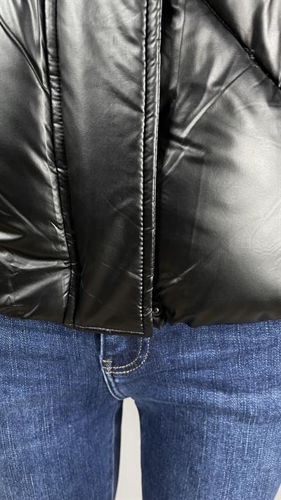 Anorak Kapşonlu Siyah Mont