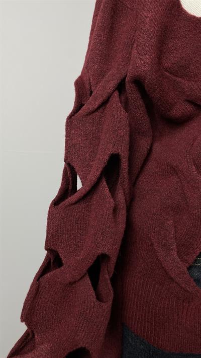 Bordo Burkma Araları Pencere Detaylı Triko