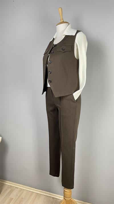 Önü Dikişli Dar Paça Pantalon