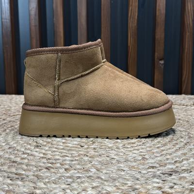 UGG TABA BOT M4546