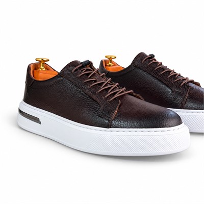BEYAZ TABANLI KOYU KAHVERENGİ FLOTER DERİ ERKEK CASUAL SNEAKER M7028