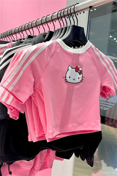 4 RENK Hello Kitty Üç Şeritli Kısa Kollu Crop