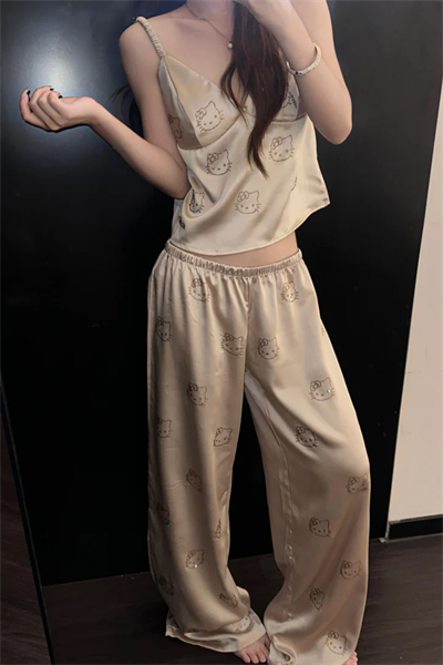 Bej Hello Kitty Taş Detaylı Saten Homewear Pijama Takımı