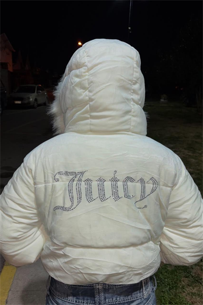 Beyaz Juicy Peluş Kapüşonlu Şişme Crop Mont