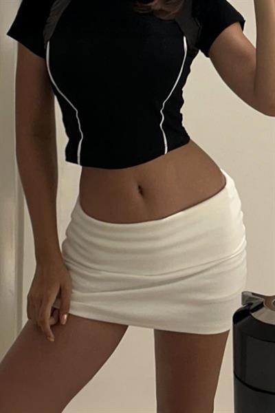 Beyaz Katlanmış Belli Şortlu Mini Etek