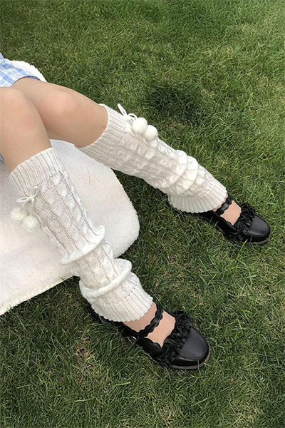 Beyaz Kawaii Ponponlu Örgü Tozluk