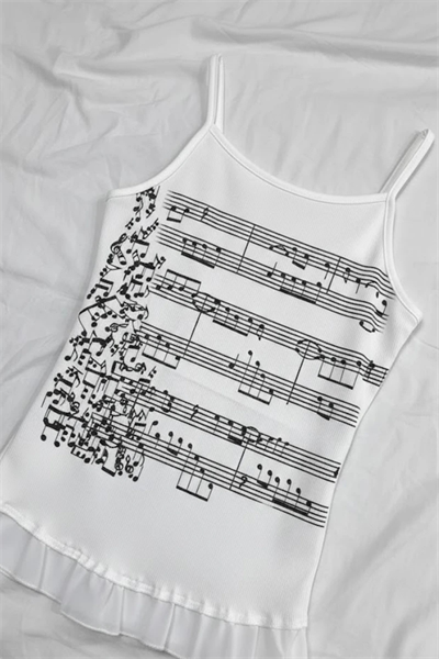 Beyaz Nota Desenli Y2K Askılı Crop