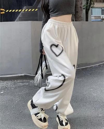 Beyaz Oversize Kalp Detail Eşofman Altı