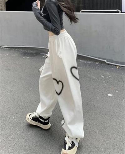 Beyaz Oversize Kalp Detail Eşofman Altı