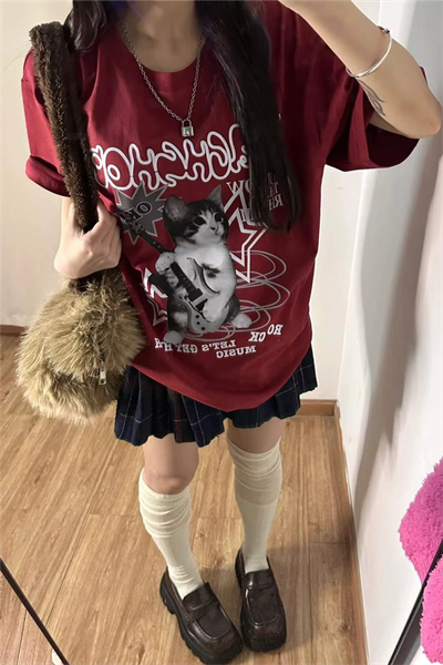 Bordo Playing Guitar Cat Unisex Tişört