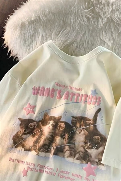 Ekru Wangs Attitude Kittens Unisex T-Shirt