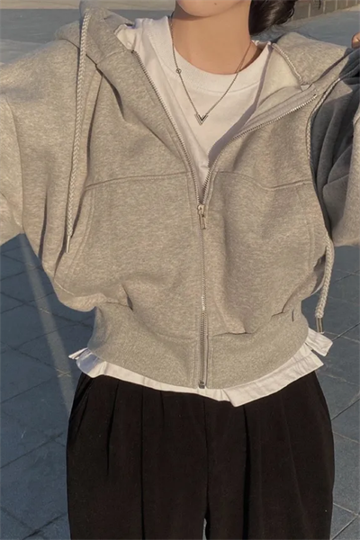 Gri Kalın Kumaş Kapüşonlu Crop Hırka