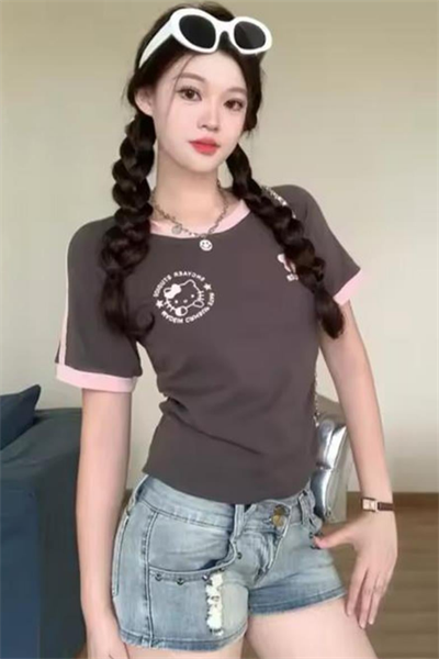 Hello Kitty Sports Şerit Y2K Kısa Kollu Crop