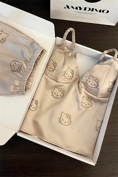 Hello Kitty Taş Detail Şık Alt Üst Şort Takım